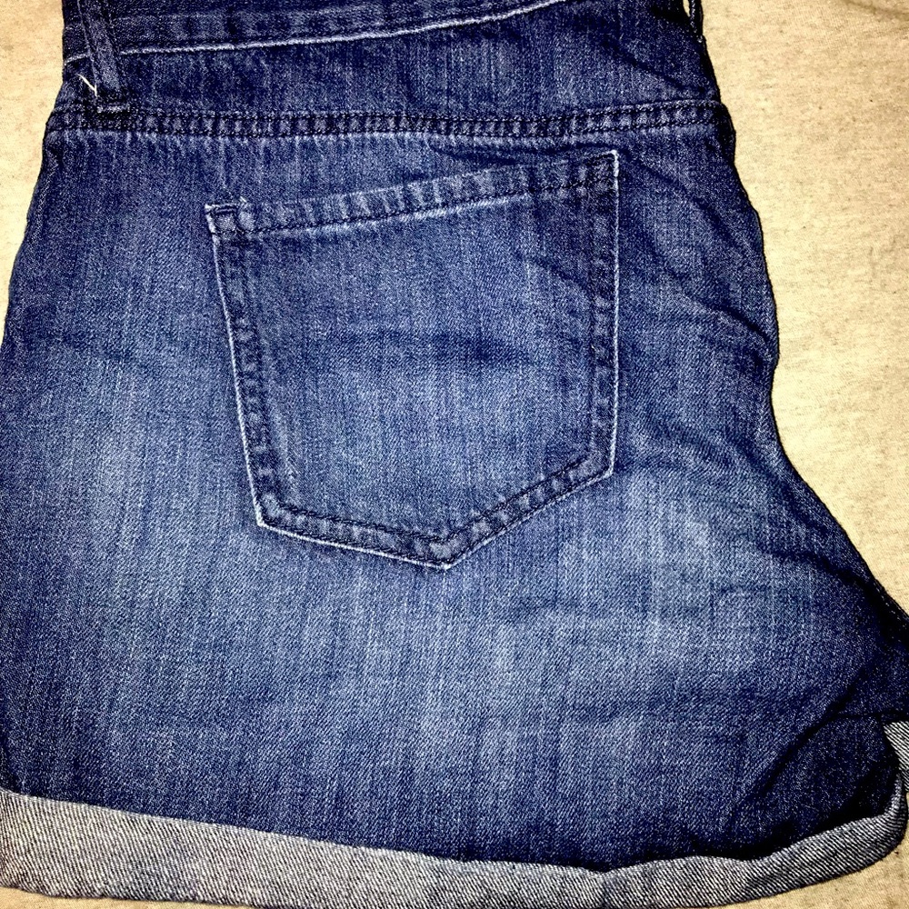Boyfriend cut Jean shorts